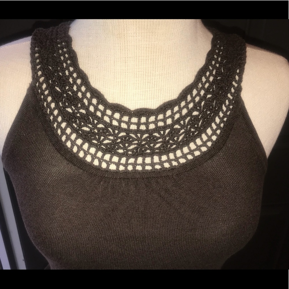 Knit Crochet neckline top sz xs attention